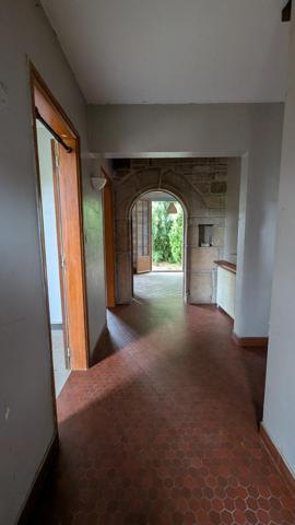 A 5 min de Gourin, Maison type néobretonne sur 2000m2 constructible de terrain