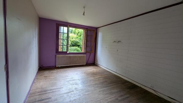 A 5 min de Gourin, Maison type néobretonne sur 2000m2 constructible de terrain