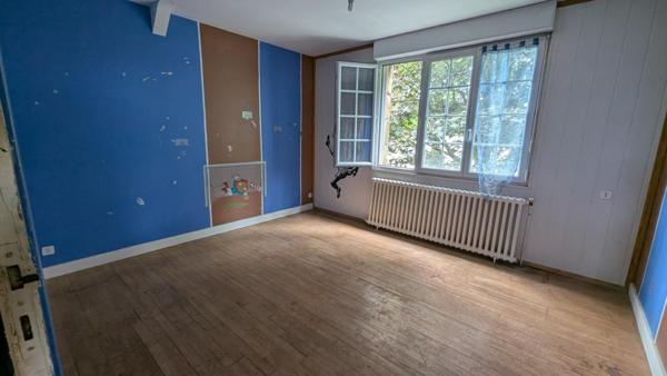 A 5 min de Gourin, Maison type néobretonne sur 2000m2 constructible de terrain