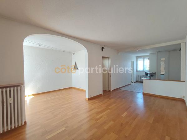 Vente
                Appartement69,31 m² - 3 Pièces -
                    DOLE (39100)
