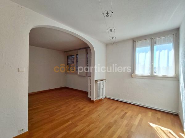 Vente
                Appartement69,31 m² - 3 Pièces -
                    DOLE (39100)