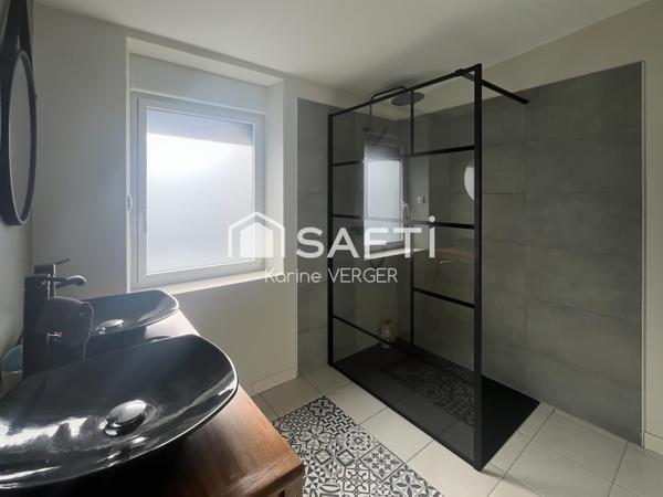 Maison de charme, 118 m2,  bourg de L'Herbergement