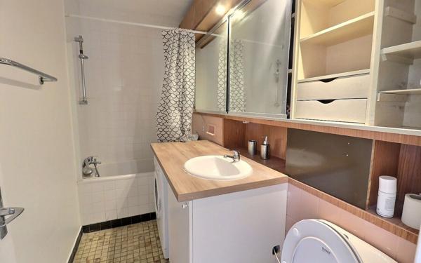 Appartement à vendre    2 pièces • 24,15 m2 Paris 19