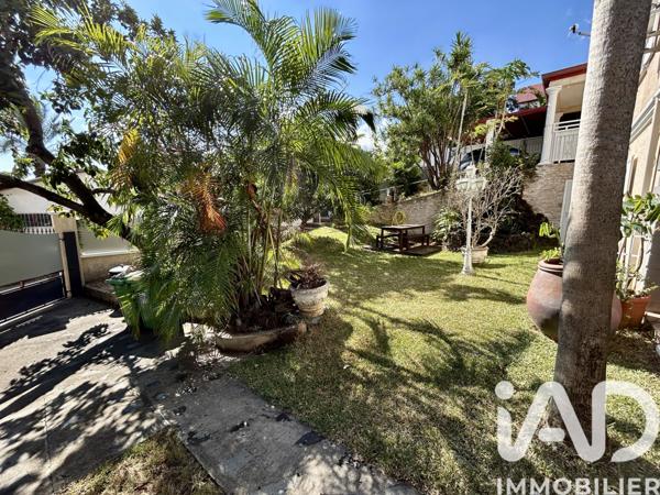 Maison à vendre 7 pièces 276 m² L'Étang-Salé