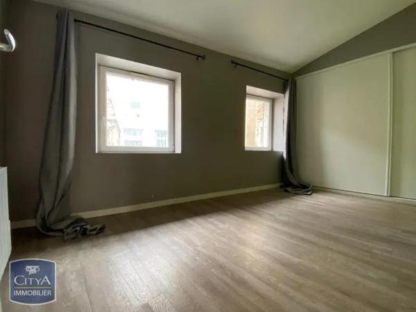 Appartement à louer 2 pièces 57.77m² Mâcon (71000)