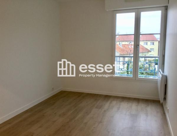 Location Appartement 5 pièces 99 m² - Versailles 78000