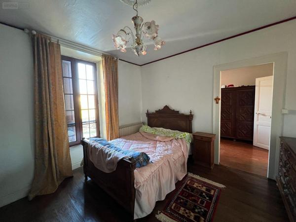 Maison de ville à vendre à Villedieu-sur-Indre dans l'Indre (36320), ref : JA/817   
Centre Ville