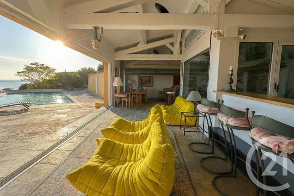 Maison à vendre  10 pièces - 245,26 m2 STE MAXIME - 83