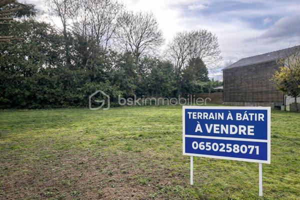 Terrain de 692 m²