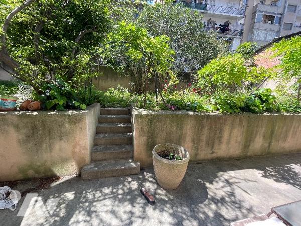 Type 3/4  jardin LA BLANCARDE, surface 74m², jardin 98m² rue ST François DE SALES 13004