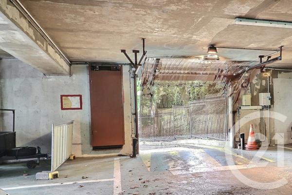 Parking à vendre  10,10 m2 TREMBLAY EN FRANCE - 93