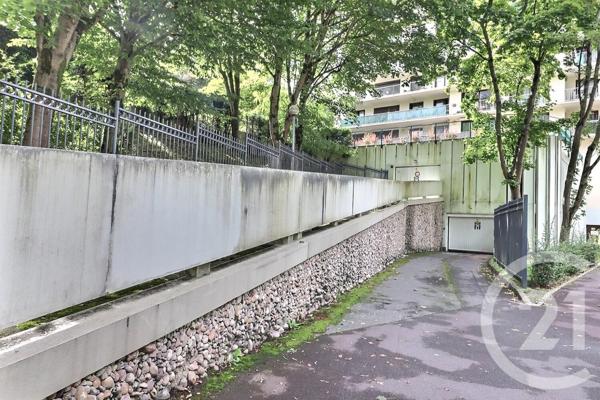 Parking à vendre  10,10 m2 TREMBLAY EN FRANCE - 93