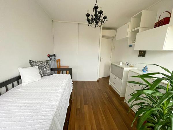 À découvrir rapidement ? Superbe T3 rénové avec balcon et vue dégagée, dernier étage !