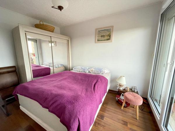 À découvrir rapidement ? Superbe T3 rénové avec balcon et vue dégagée, dernier étage !