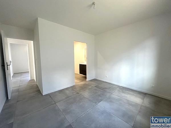 Maison
                                                                                                                                                                                                                                                                                                                        4 pièce(s)                                                                                                                                                                                                          3 chambre(s)                                                                                                                                                                                                          121  m²