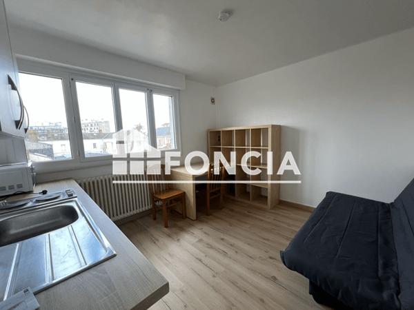 Location Studio meublé 16 m² - 5-7 RUE CHANZY La Roche Sur Yon 85000