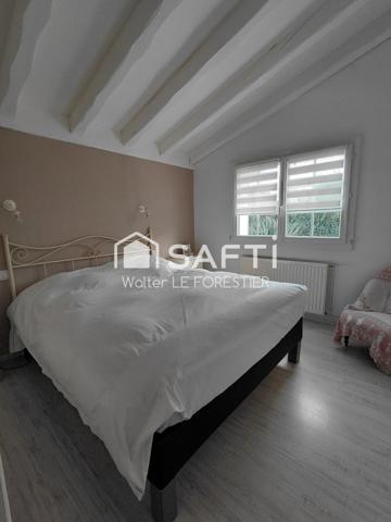 VILLA  AVEC GRAND TERRAIN ,TERRASSE COUVERTE. PISCINE. GARAGE. DEPENDANCE