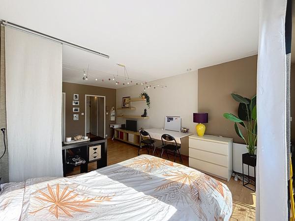 Appartement 1 pièce 29 m2 LA GENETTE