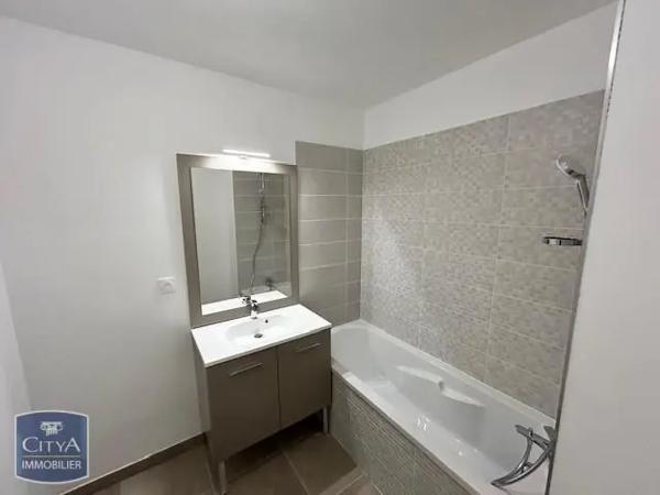 Appartement à louer 3 pièces 61.9m²