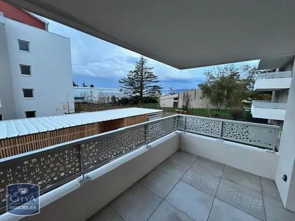 Appartement à louer 3 pièces 61.9m²