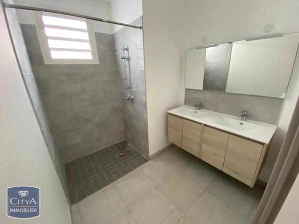 Appartement à louer 4 pièces 115.25m²