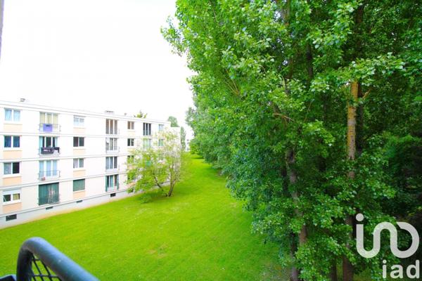 Appartement 2 pièces de 47 m² à Trappes (78190)