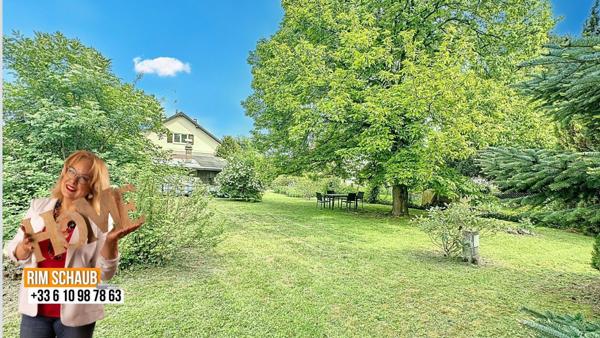 Charmante maison avec grand jardin, fort potentiel d’évolution, idéal pour familles et frontaliers.