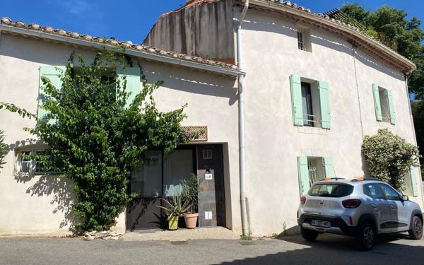 Maison à vendre    4 pièces • 231 m2 Vedène