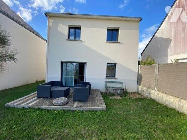 Située sur la commune de PORDIC, dans un quartier calme proche de la mer et non loin des commer...