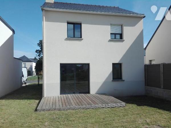 Située sur la commune de PORDIC, dans un quartier calme proche de la mer et non loin des commer...