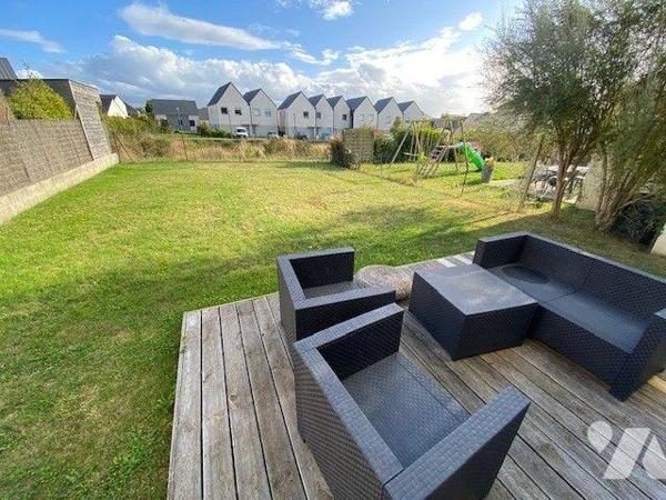 Située sur la commune de PORDIC, dans un quartier calme proche de la mer et non loin des commer...