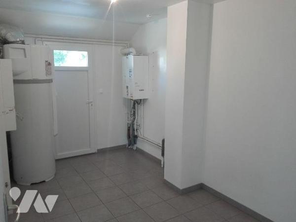 Située sur la commune de PORDIC, dans un quartier calme proche de la mer et non loin des commer...