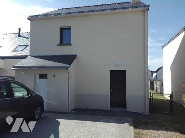 Située sur la commune de PORDIC, dans un quartier calme proche de la mer et non loin des commer...