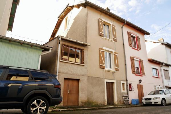 MAISON DE VILLAGE A RENOVER