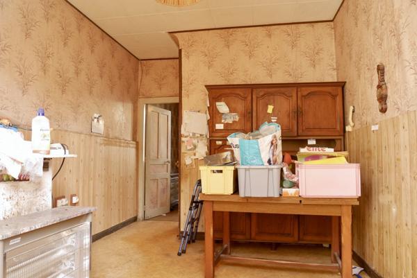 MAISON DE VILLAGE A RENOVER