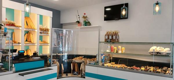 Vente                                                      Fonds de commerce
                        
                     7 pièces                      182 m2                     à Gaillac