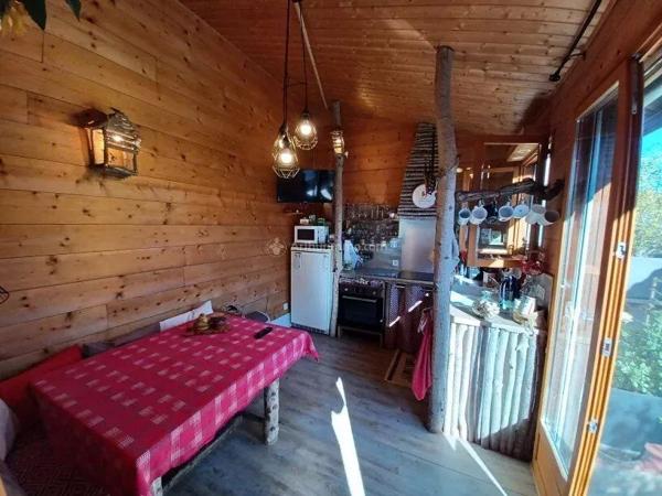 Vente                                                      Fonds de commerce
                        
                     7 pièces                      182 m2                     à Gaillac