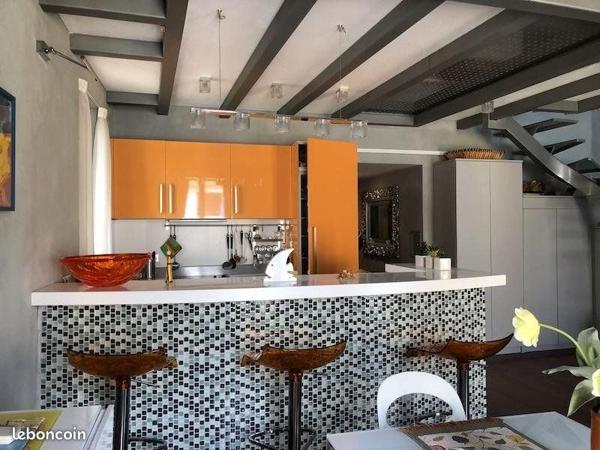 Vieil Antibes T3 de 80 M2 rue de la Republique