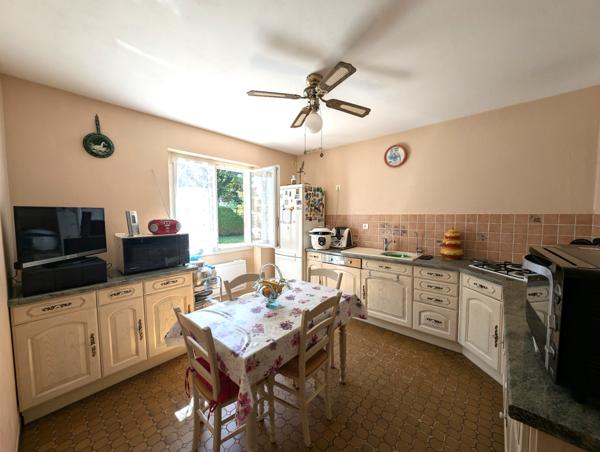 44410 HERBIGNAC - Au calme- Maison  avec sous-sol - 4 chambres - garage -avec terrain de presque 1 hectare