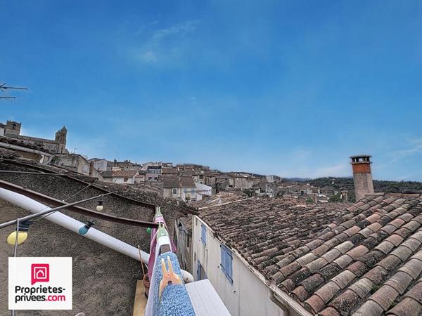 RIANS Maison de village avec terrasse et garage