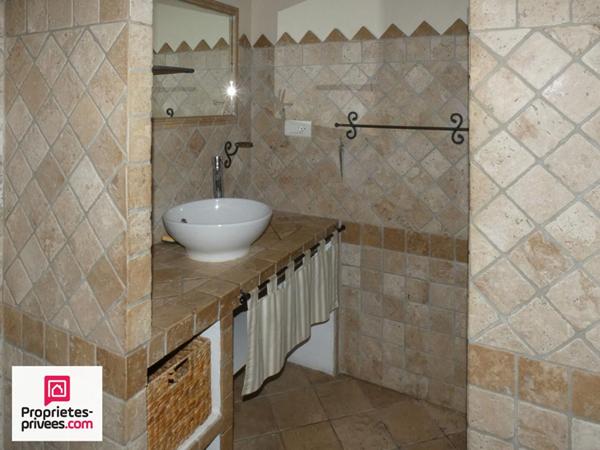 RIANS Maison de village avec terrasse et garage