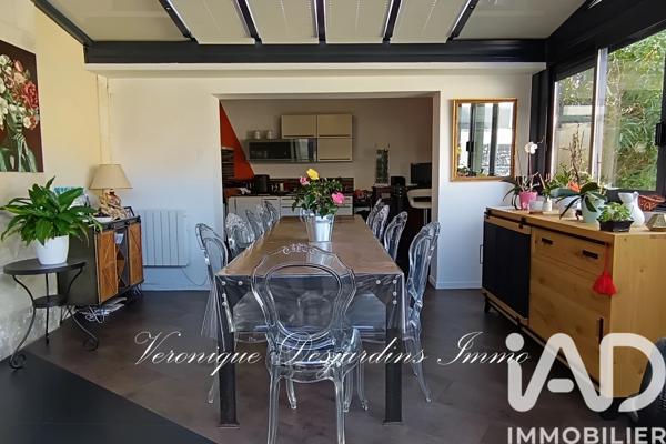Maison à vendre 6 pièces 160 m² Saintes