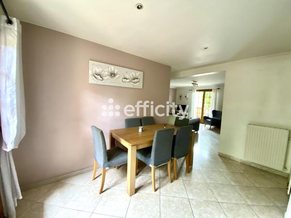 Maison
         6 pièces
        - 119 m² 330 000 € *