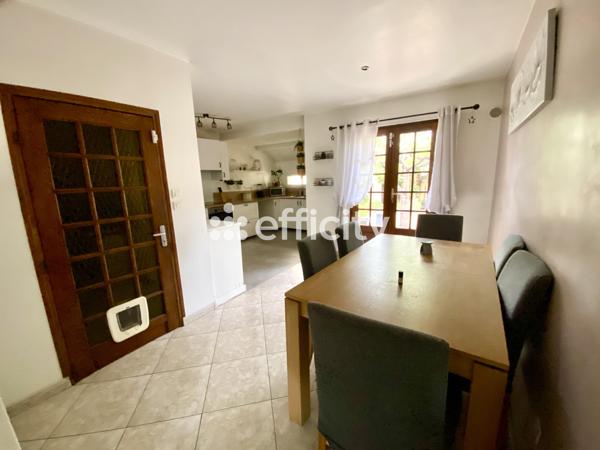 Maison
         6 pièces
        - 119 m² 330 000 € *