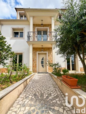 Maison à vendre 6 pièces 168 m² Brie-Comte-Robert