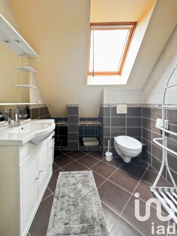 Maison à vendre 6 pièces 168 m² Brie-Comte-Robert