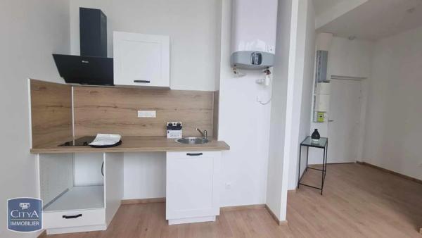 Appartement à louer 2 pièces 31.43m² Saint-Quentin (02100)