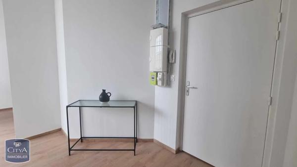 Appartement à louer 2 pièces 31.43m² Saint-Quentin (02100)