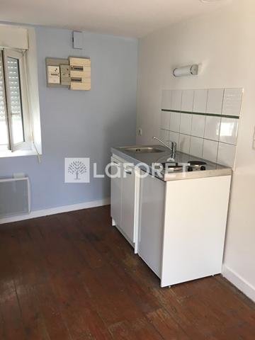 Location appartement Barbezieux-Saint-Hilaire - 1 pièce(s) - 22 m² - 300 € par mois