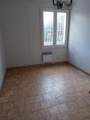 La valbarelle/la renarde type 4 avec balcon cour et parking.